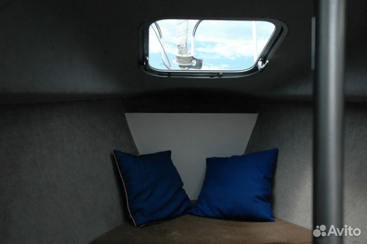 Парусная яхта