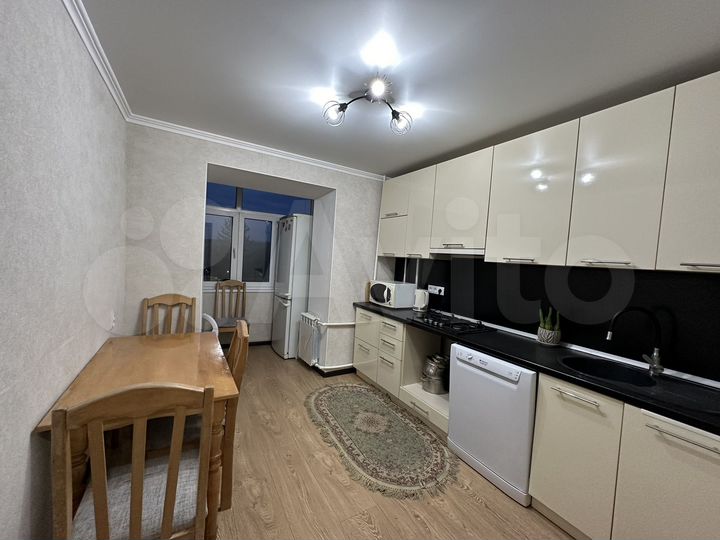 2-к. квартира, 55 м², 4/9 эт.