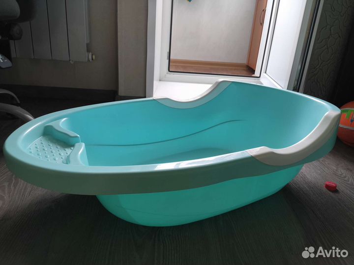 Ванночка для купания с горкой