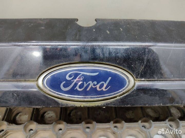 Накладка двери (крышки) багажника Ford Fiesta 6