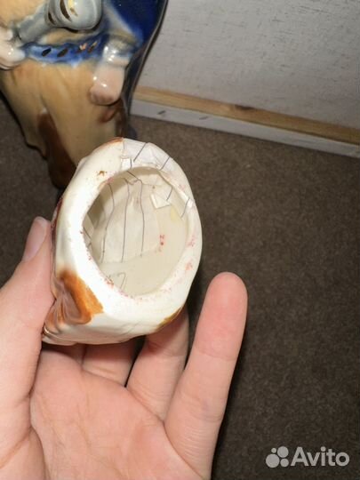 Статуэтка фарфор