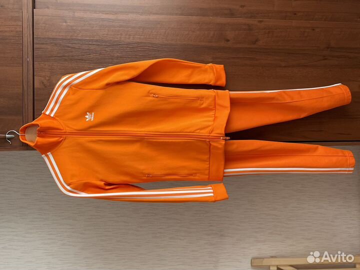 Спортивный костюм adidas