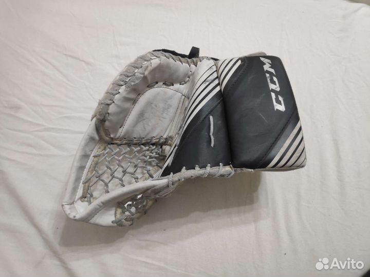 Вратарский шлем, вратарские щитки, блин, ловушка