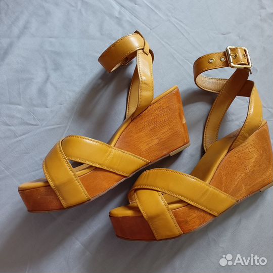 Tory Burch босоножки на танкетке (38)