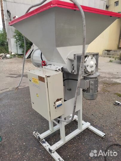 Тестоделитель Кузбасс 68-2М