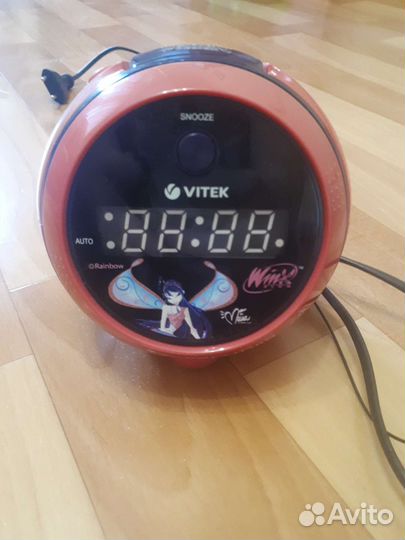 Радиочасы с проектором vitek Winx