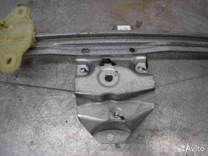 Стеклоподъемник передний правый Renault Kaptur F4R