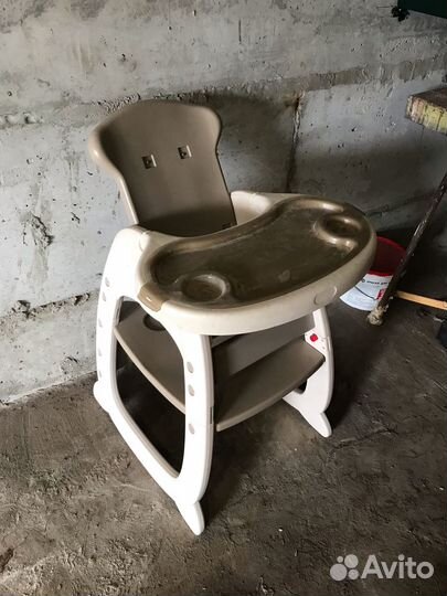 Детский столик для кормления