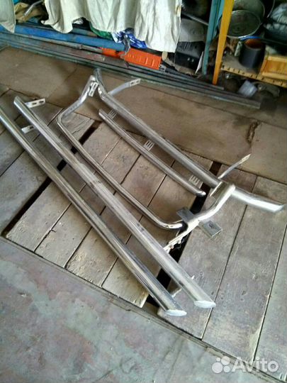 Хромированный защитный обвес автомобиля