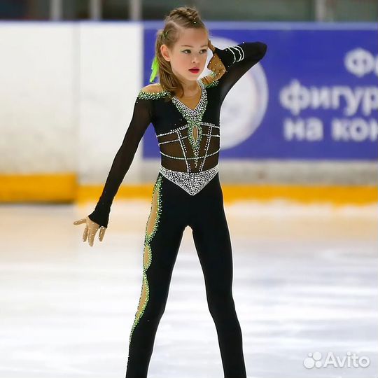 Костюм для фигурного катания 136-146