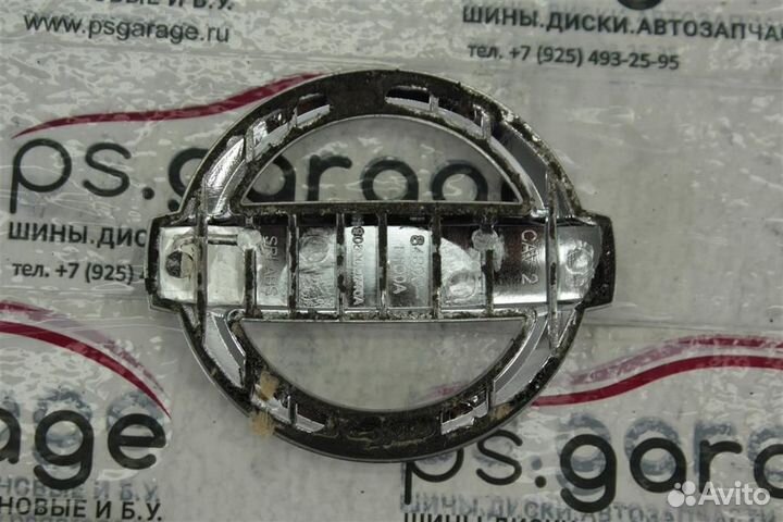 Эмблема двери багажника Nissan Sentra B17