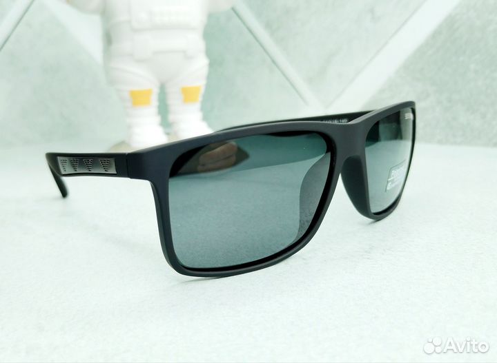 Солнцезащитные очки мужские Armani