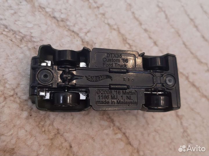 Hot wheels машинки