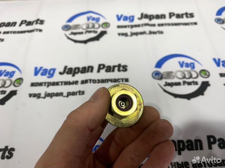 Датчик давления компрессора кондиционера Audi A4