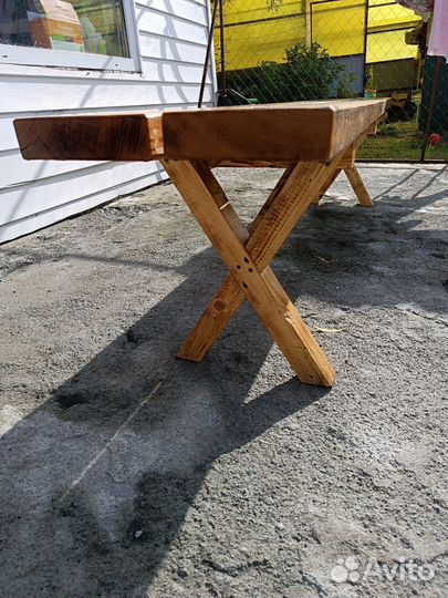 Скамейка деревянная