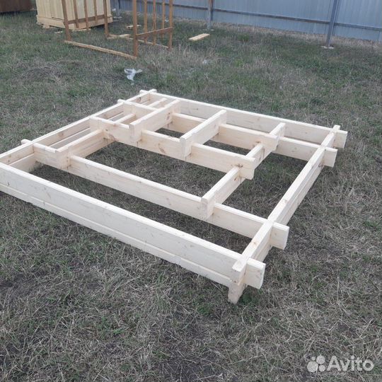 Клумба садовая