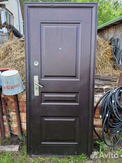 Металлическая дверь бу