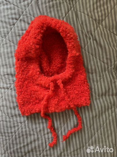 Капор из шерсти Уста к Устам