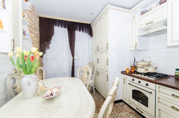 1-к. квартира, 43 м², 1/10 эт.