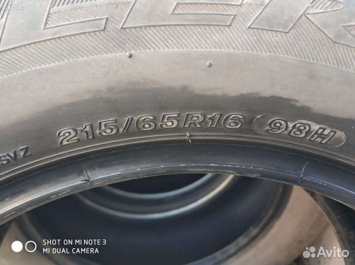 Bridgestone Alenza 001 215/65 R16 и 215/65 R16 98B