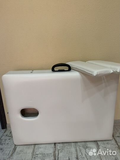 Массажный стол (косметологическая кушетка)