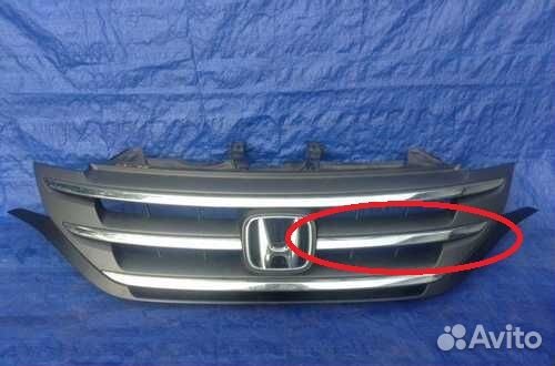 Молдинг решетки радиатора центр. левый Honda CR-V