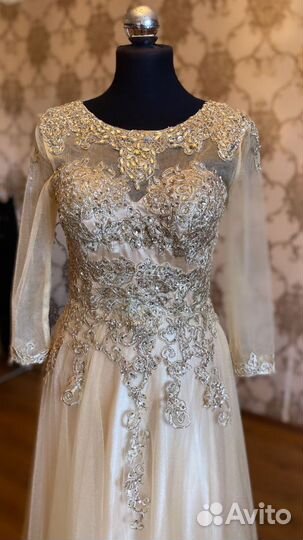 Вечернее платье