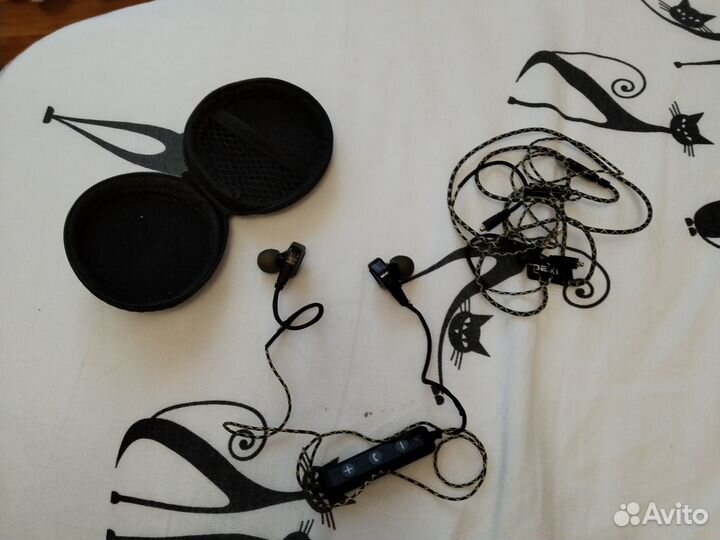 Наушники проводные