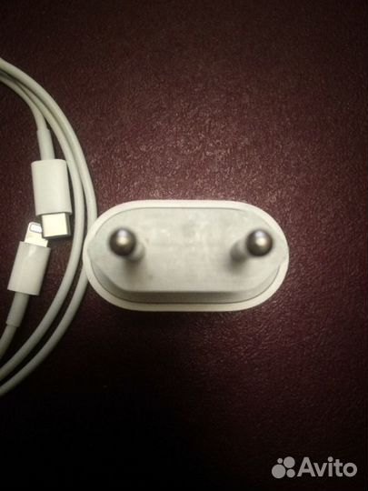 Быстрая зарядка Apple 20W USB-C Power Adapter