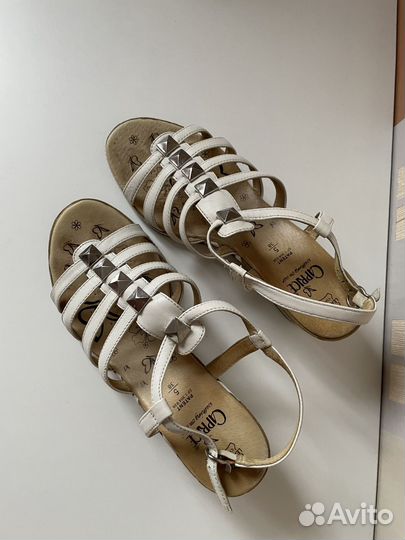 Босоножки Caprice