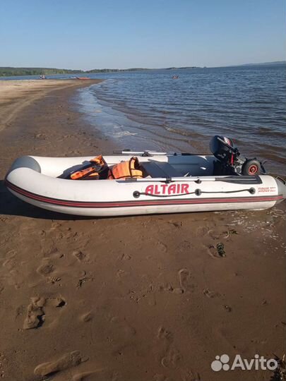 Надувная лодка с мотором и всеми акссесуарами