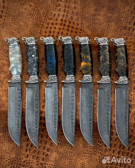 Нож из дамасской стали