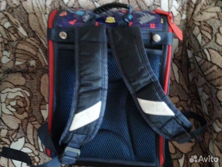 Школьный рюкзак