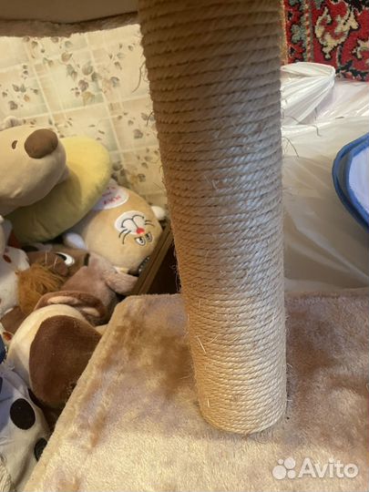 Кошачий домик с когтеточкой