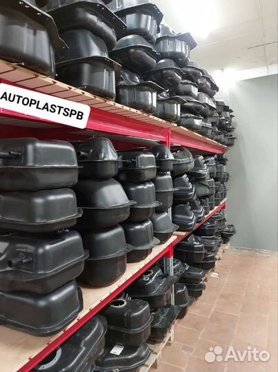 Топливный бак Toyota Hiace