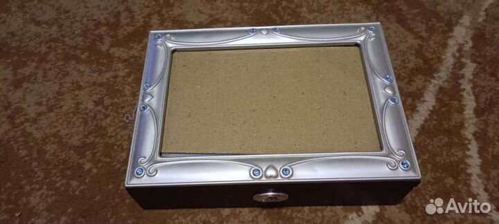 Шкатулка для украшений с зеркалом и фоторамкой