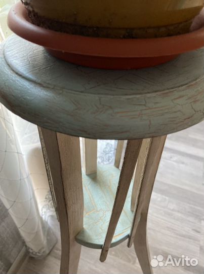 Подставка под цветы