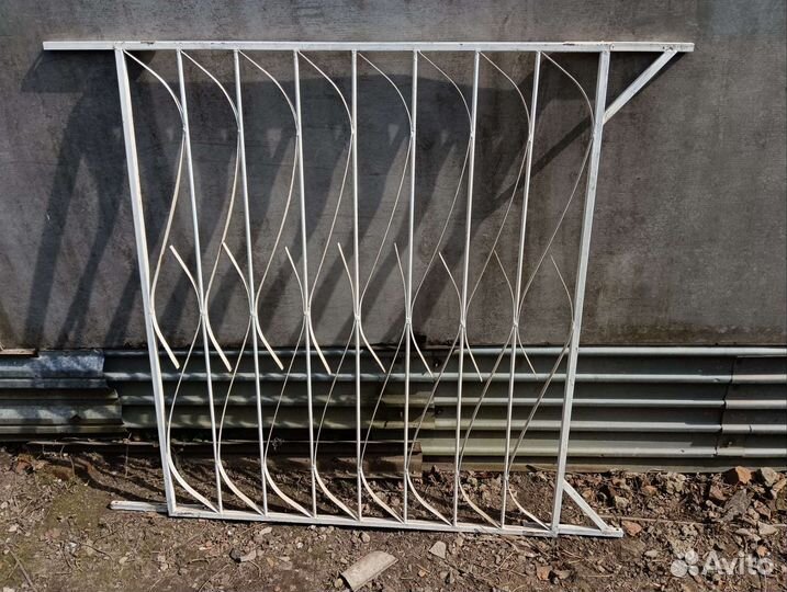 Решетки на окна б/у