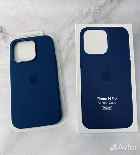 Чехол на iPhone 14 Pro с MagSafe