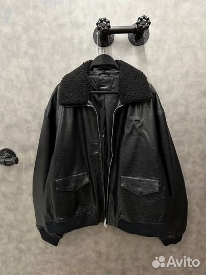 Бомбер represent