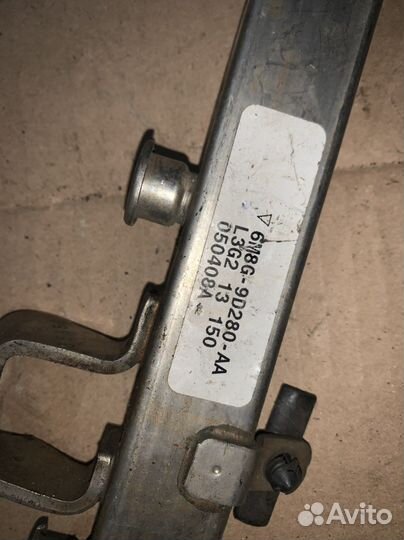 Топливная рампа Mazda 3 BK 6m8g9d280aa