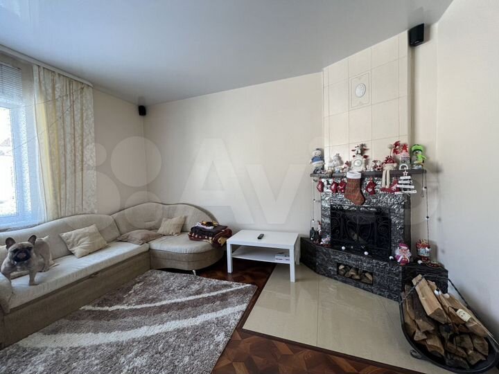 Дом 197 м² на участке 8 сот.