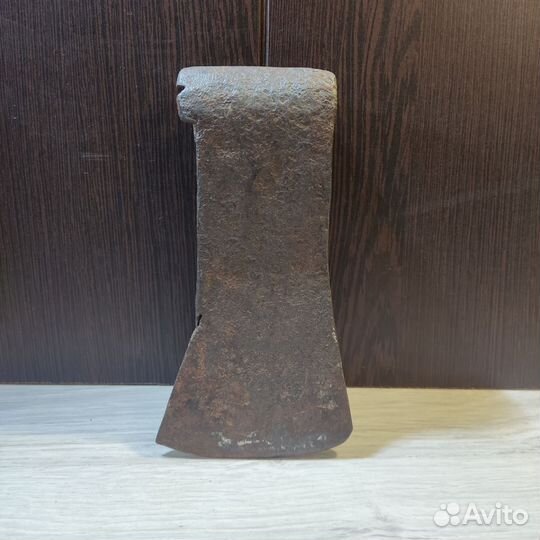 Старинный топор