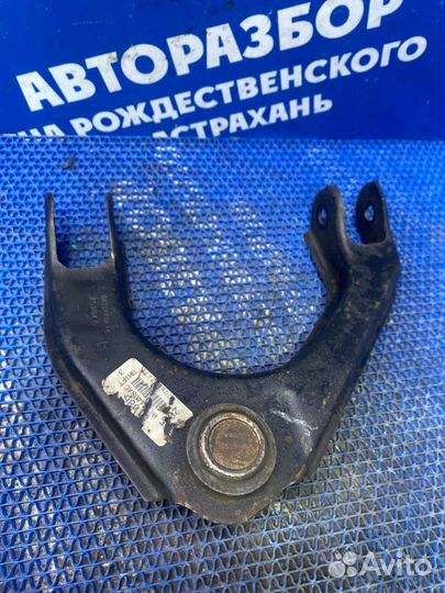 Передний правый рычаг Dodge Stratus седан 2002