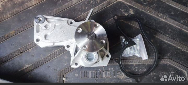 Водяной насос помпа