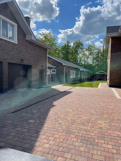 Коттедж 300,8 м² на участке 29,5 сот.