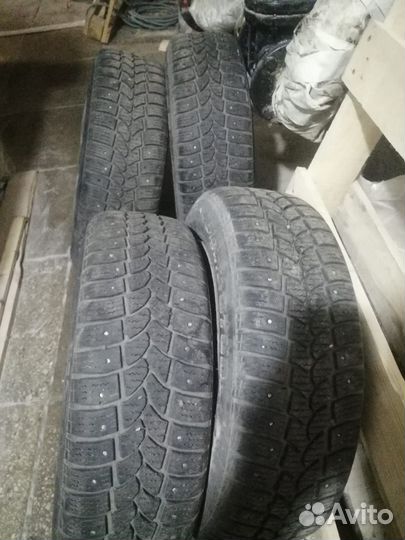 Signet Signet Winter Trax 65/65 R15 92T