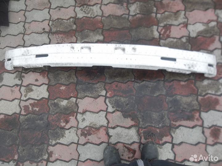 Lexus GS300 1998-2003г. усилитель бампера