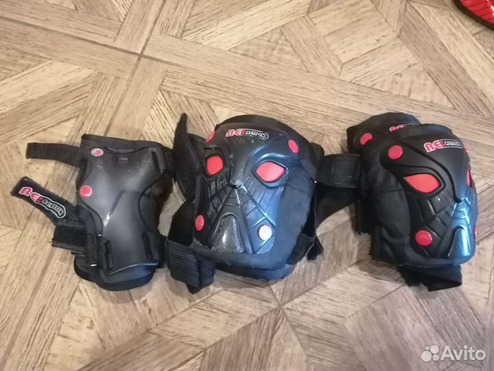 Роликовые коньки