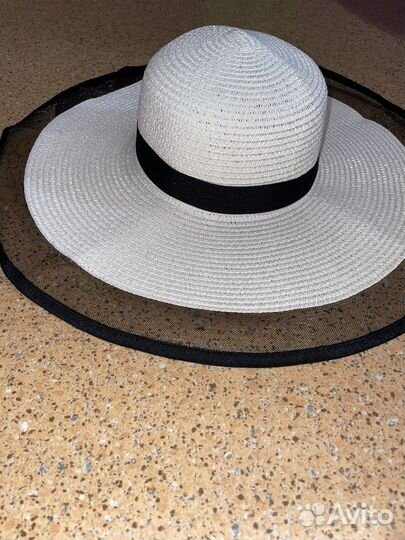 Шляпа женская соломенная